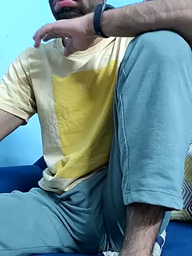 TOPMOON001 online show from October 24, 11:39 am