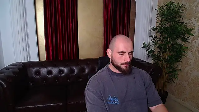 AdamJamesonn online show from December 16, 7:24 am