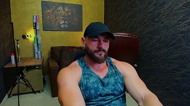 AdamJamesonn online show from June 1, 4:47 am