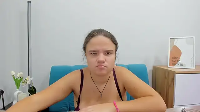 Snapshot of AdeleCruz chatting on October 11, 7:29 am AdeleCruz online show from October 11, 7:29 am