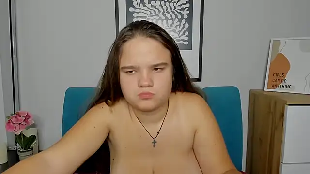 Snapshot of AdeleCruz chatting on November 4, 8:13 am AdeleCruz online show from November 4, 8:13 am