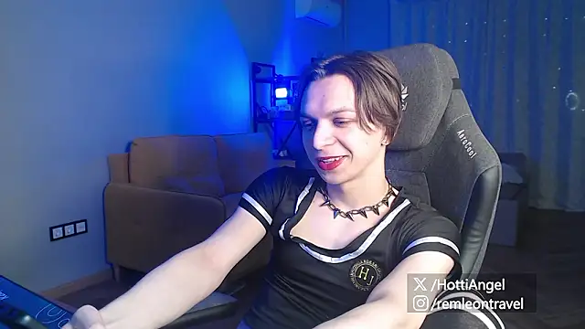 Snapshot of leon_yuugen chatting on February 24, 5:44 pm leon yuugen online show from February 24, 5:44 pm