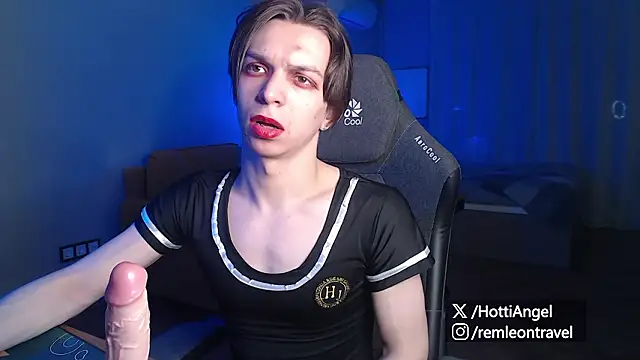 Snapshot of leon_yuugen chatting on March 10, 3:50 pm leon yuugen online show from March 10, 3:50 pm