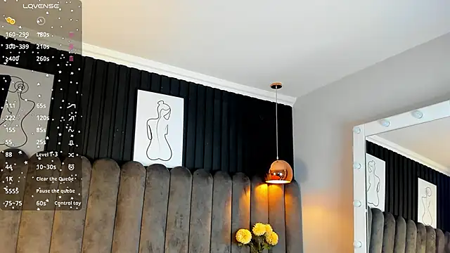 chelsea bolton  online show from December 2, 12:21 pm