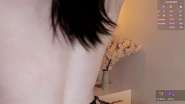 chelsea bolton  online show from February 14, 12:13 pm