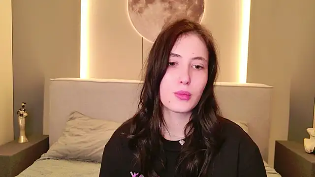 Snapshot of EmmaLawrens chatting on February 21, 8:54 pm EmmaLawrens online show from February 21, 8:54 pm