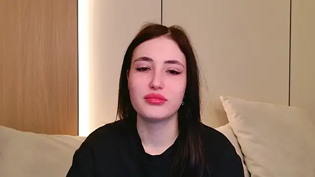 Snapshot of EmmaLawrens chatting on March 14, 10:32 am EmmaLawrens online show from March 14, 10:32 am