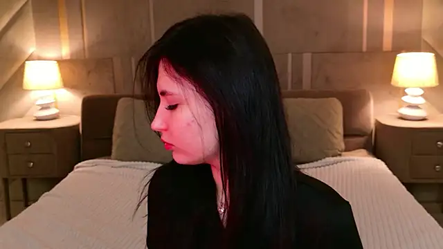 Snapshot of EmmaLawrens chatting on March 18, 10:29 am EmmaLawrens online show from March 18, 10:29 am