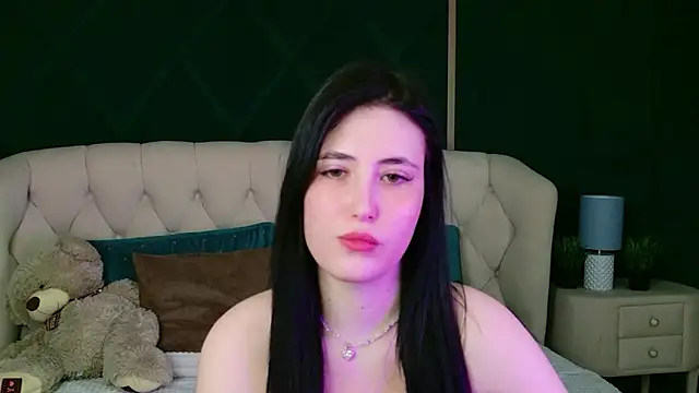 Snapshot of EmmaLawrens chatting on March 19, 10:52 am EmmaLawrens online show from March 19, 10:52 am