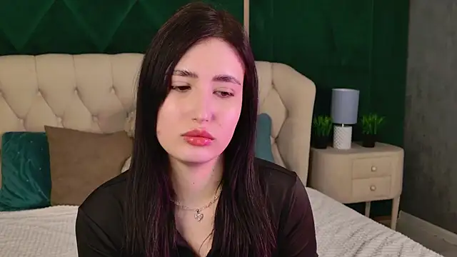 Snapshot of EmmaLawrens chatting on March 22, 10:40 am EmmaLawrens online show from March 22, 10:40 am