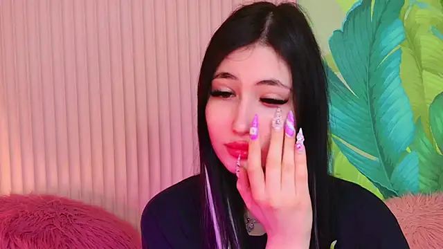 Snapshot of EmmaLawrens chatting on March 28, 10:37 am EmmaLawrens online show from March 28, 10:37 am