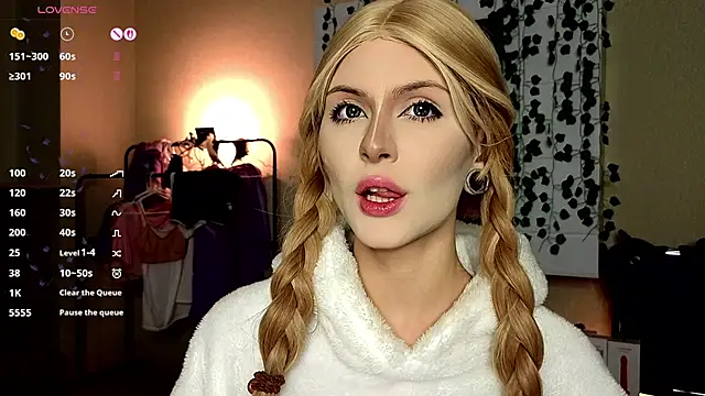 Emily  Mooree online show from November 14, 3:38 am