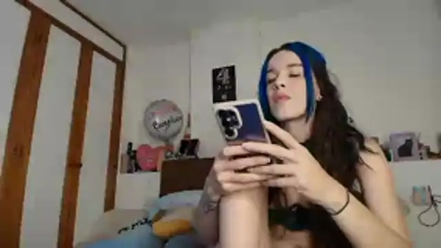 Snapshot of leimy3 chatting on March 2, 10:49 pm leimy3 online show from March 2, 10:49 pm