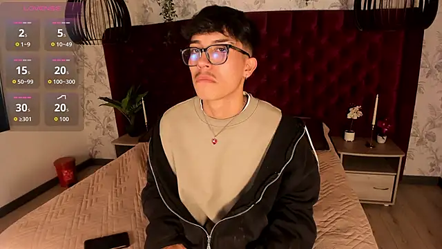 Snapshot of tim__fox chatting on November 17, 12:22 pm tim fox online show from November 17, 12:22 pm