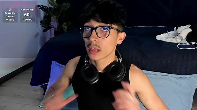 Snapshot of tim__fox chatting on December 2, 11:59 am tim fox online show from December 2, 11:59 am