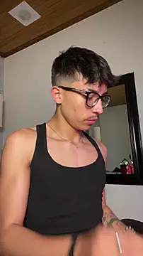 Snapshot of tim__fox chatting on December 18, 11:49 am tim fox online show from December 18, 11:49 am