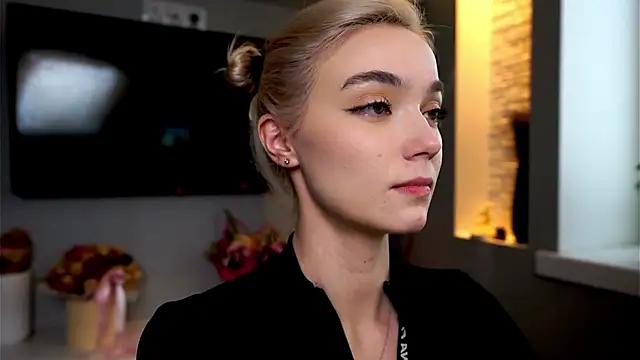 ileanacampbe online show from January 20, 8:52 am