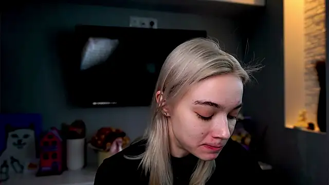 ileanacampbe online show from January 22, 5:48 am