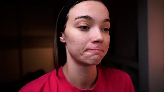 ileanacampbe online show from December 4, 4:22 am