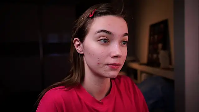 ileanacampbe online show from December 18, 4:51 am