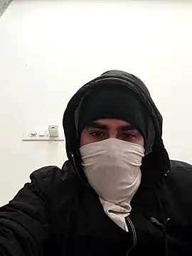 Snapshot of 13lusty chatting on January 10, 5:37 am 13lusty online show from January 10, 5:37 am