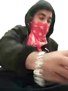 Snapshot of 13lusty chatting on January 18, 4:59 am 13lusty online show from January 18, 4:59 am