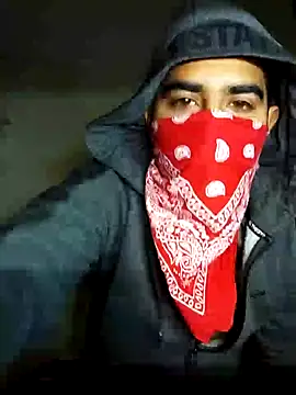 Snapshot of 13lusty chatting on January 21, 5:27 am 13lusty online show from January 21, 5:27 am