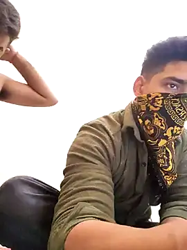 Snapshot of 13lusty chatting on January 29, 8:18 am 13lusty online show from January 29, 8:18 am