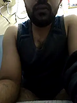 Snapshot of 13lusty chatting on February 2, 3:32 am 13lusty online show from February 2, 3:32 am