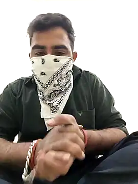 Snapshot of 13lusty chatting on February 5, 6:13 am 13lusty online show from February 5, 6:13 am