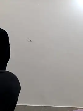 Snapshot of 13lusty chatting on February 10, 12:08 pm 13lusty online show from February 10, 12:08 pm