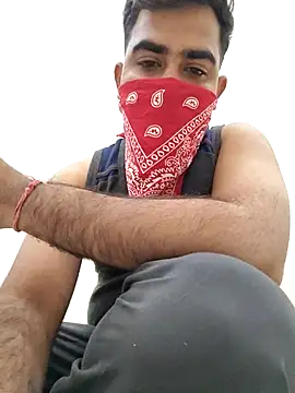 Snapshot of 13lusty chatting on February 25, 5:41 am 13lusty online show from February 25, 5:41 am