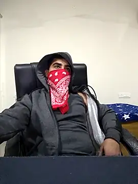 Snapshot of 13lusty chatting on February 25, 11:30 am 13lusty online show from February 25, 11:30 am