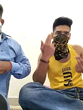 Snapshot of 13lusty chatting on March 18, 10:25 am 13lusty online show from March 18, 10:25 am