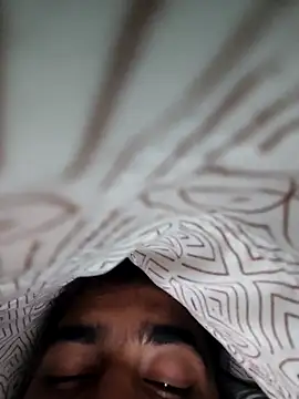 Snapshot of 13lusty chatting on October 28, 4:53 pm 13lusty online show from October 28, 4:53 pm