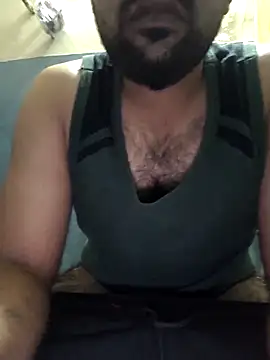 Snapshot of 13lusty chatting on November 23, 6:13 am 13lusty online show from November 23, 6:13 am