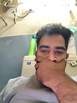 Snapshot of 13lusty chatting on March 14, 5:13 am 13lusty online show from March 14, 5:13 am