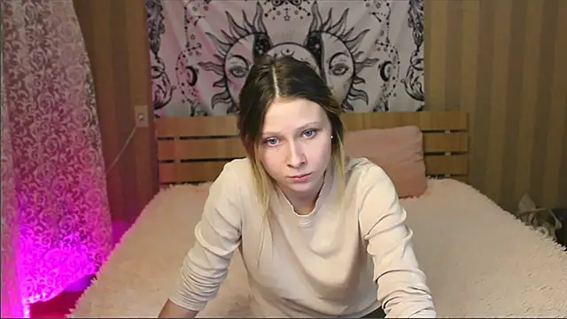 meek cutie online show from February 2, 12:35 pm
