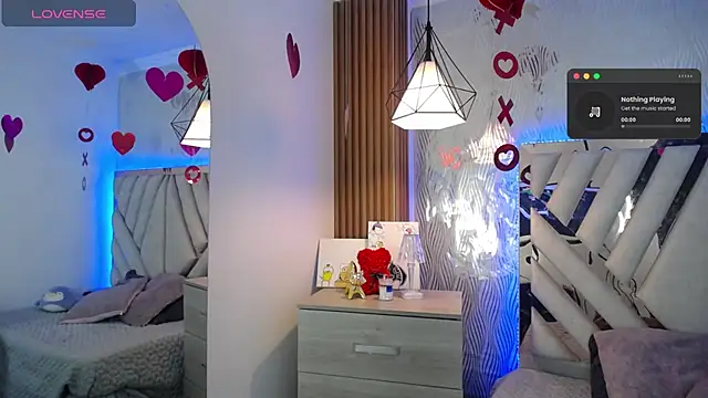 Snapshot of NyxAndria_1 chatting on April 14, 2:17 am NyxAndria 1 online show from April 14, 2:17 am