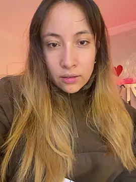 Snapshot of NyxAndria_1 chatting on May 29, 2:42 am NyxAndria 1 online show from May 29, 2:42 am