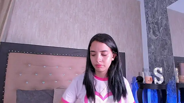 StefanyRousse online show from June 18, 11:36 am