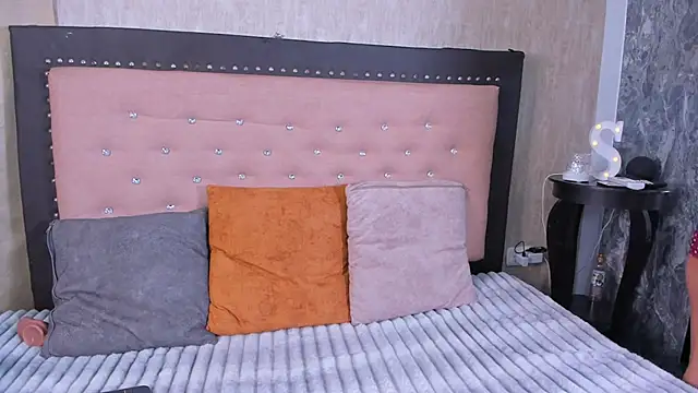 StefanyRousse online show from July 10, 11:46 am