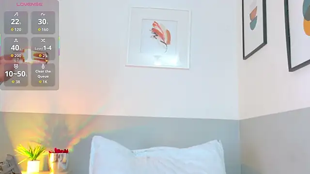 hotiergirl online show from October 9, 12:25 pm