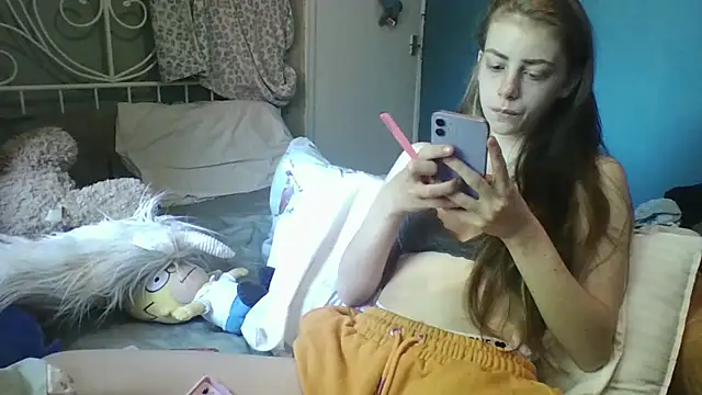 VioletxBlue online show from May 25, 9:59 am