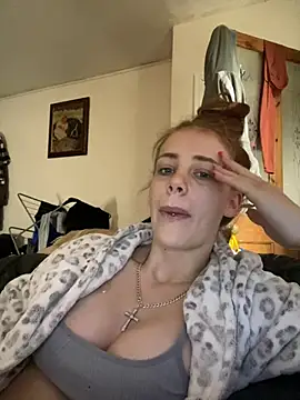 VioletxBlue online show from June 11, 9:07 am