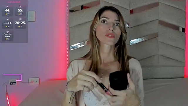 Snapshot of RubiSharqui_ chatting on October 16, 12:50 pm RubiSharqui online show from October 16, 12:50 pm