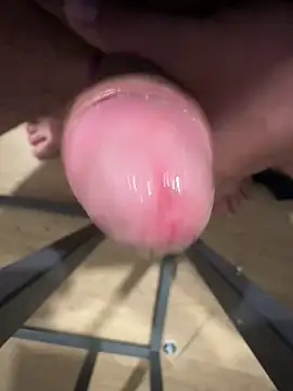 Snapshot of latinofhot chatting on December 24, 11:28 am latinofhot online show from December 24, 11:28 am