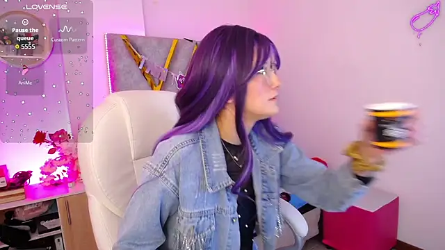 SussanHottye1  online show from December 19, 11:17 am