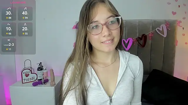 Dahlia Rousse online show from February 26, 8:33 pm