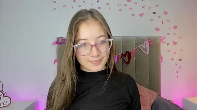 Dahlia Rousse online show from March 4, 11:22 pm